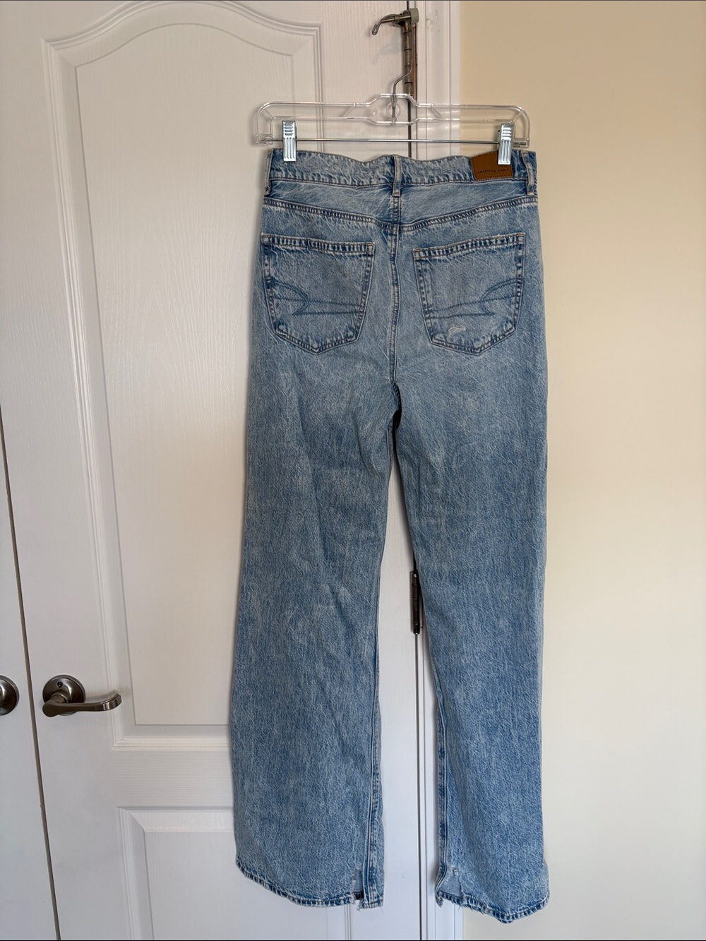 American Eagle Super High-Rise Baggy Wide Leg Distressed Jeans Light Wash Size 0 - Picture 5 of 8